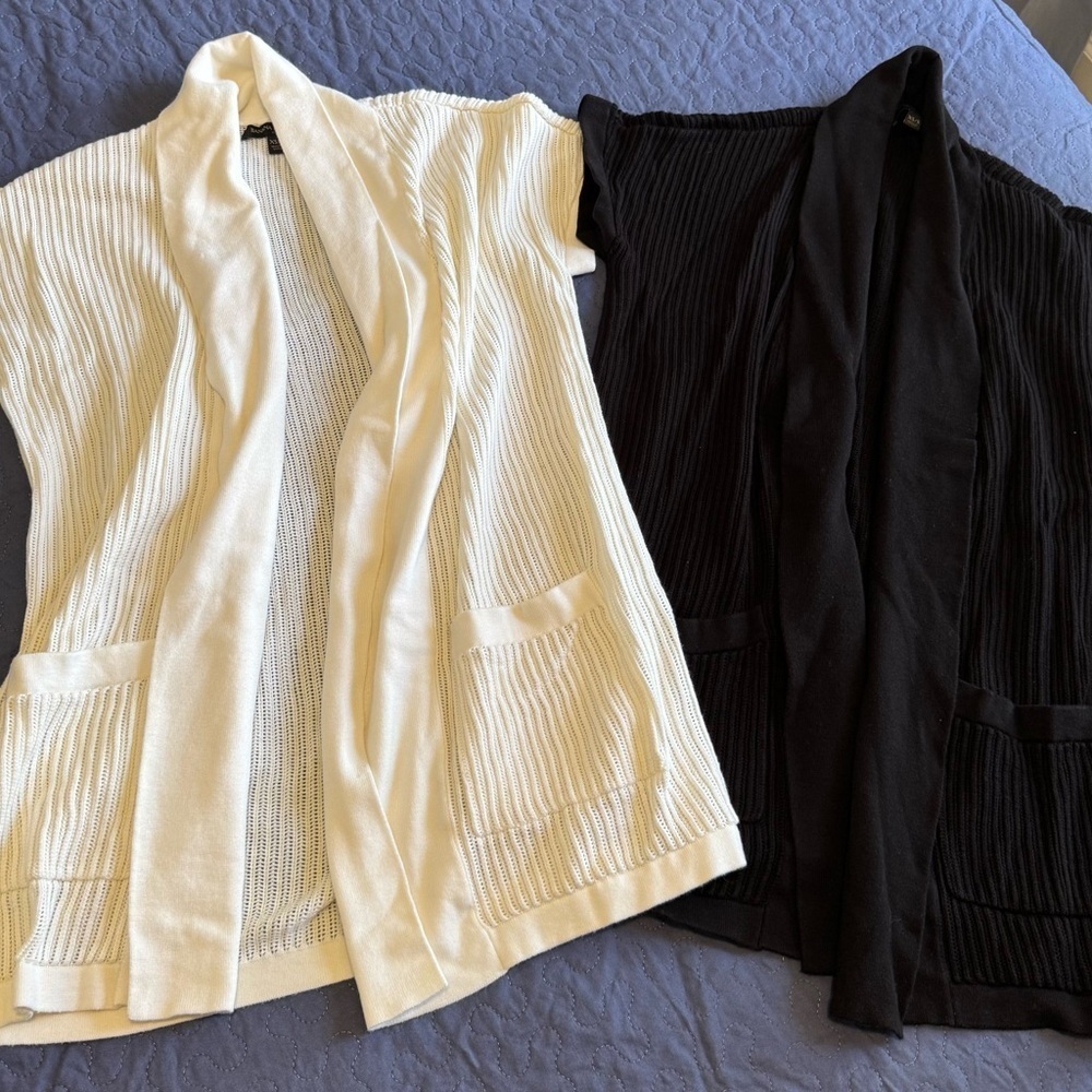 Bundle of 2 Banana Republic Ivory & Black Knit Short Sleeve Cardigans. Size XS